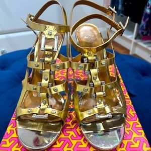 Tory Burch Gold Women Heeled Sandals with Box. Slightly used. Great Conditions!
